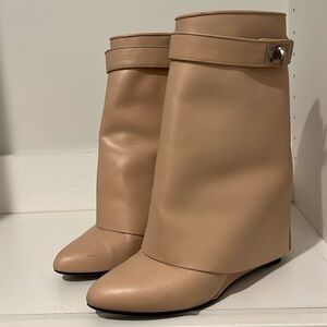 listing-status-banner